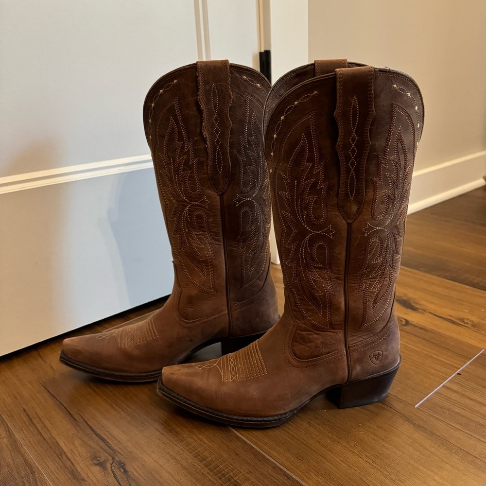 Ariat Women's Heritage X Toe Elastic Calf Western Boot